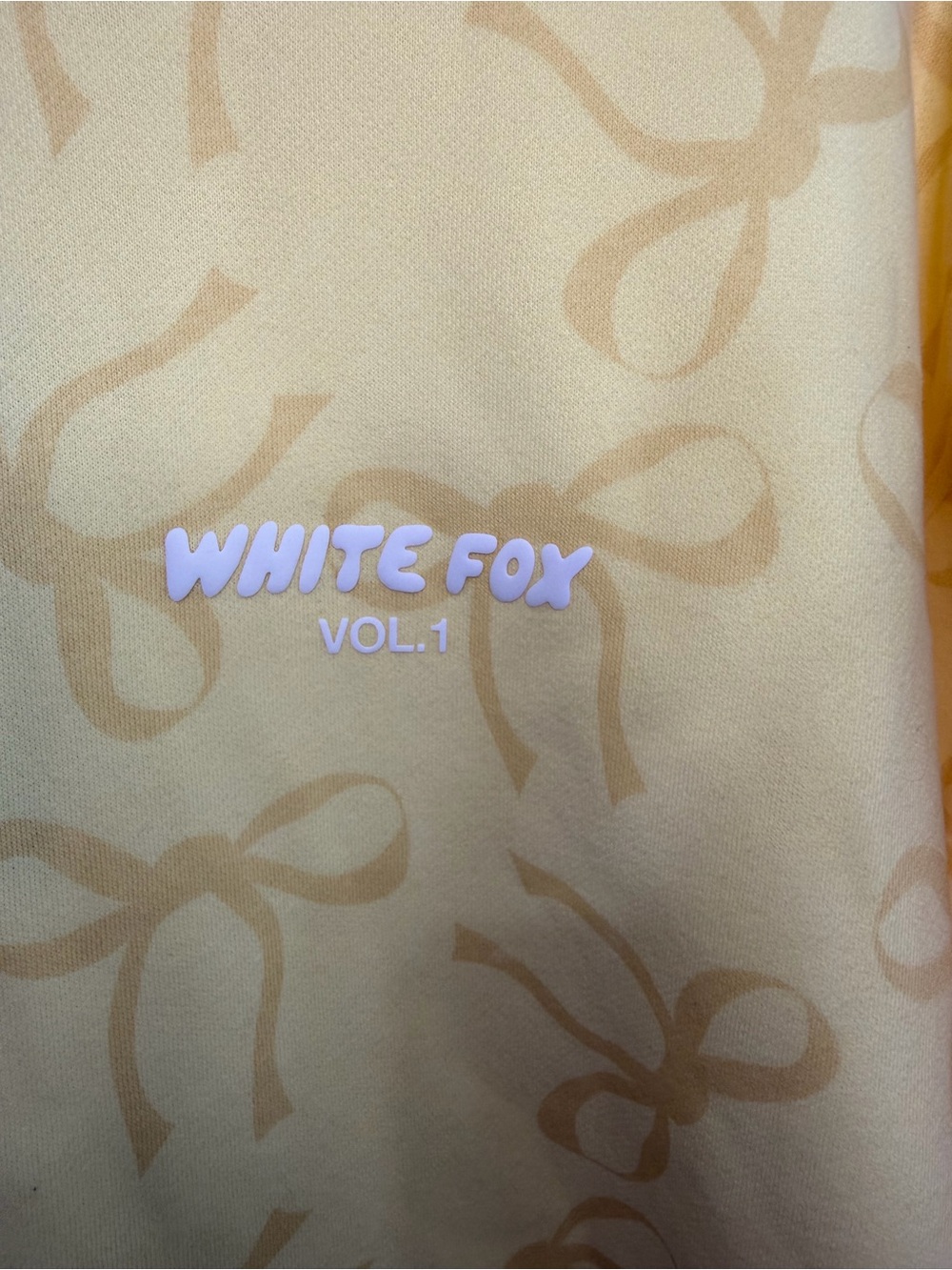 White Fox NWT Lemon Bow Hoodie Oversized- Small/Medium - Picture 2 of 7